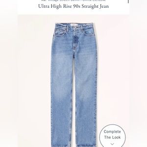 Women's Abercrombie and Fitch 
Ultra High Rise 90s Straight Jean